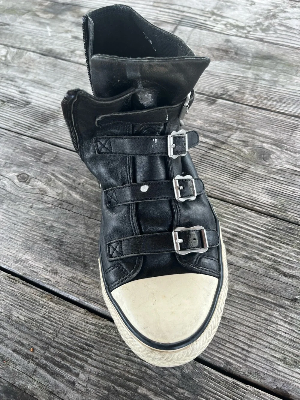 N/A black leather